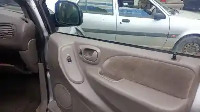 Veicolo di demolizione chrysler voyager (rg) d7/vm07c dell'anno 2002 alimentato vm07c