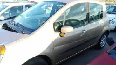 Veículo de Sucata renault modus i d-k9k j7 do ano 2004 alimentado k9k j7