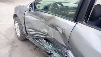 Здавання транспортного засобу audi a4 berlina (b5) afn року 2005 потужний afn