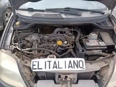 Scrapping Vehicle renault megane i scenic (ja0) f9q k7 of the year 2002 powered f9q k7