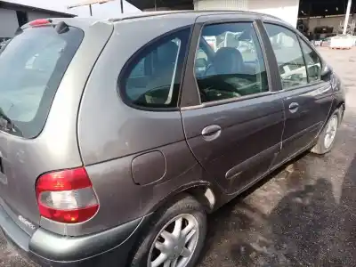 Scrapping Vehicle renault megane i scenic (ja0) f9q k7 of the year 2002 powered f9q k7