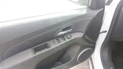 Здавання транспортного засобу chevrolet cruze 5-puertas z20d1 року 2012 потужний z20d1