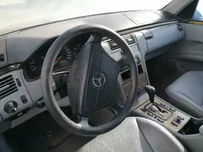 Hurda Aracı mercedes-benz clase e (bm 210) berlina om606962 yılın 2005 güçlü om606962