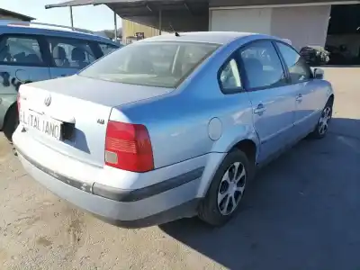 Hurda Aracı volkswagen passat b5 (3b2) 1.8 yılın 1997 güçlü adr