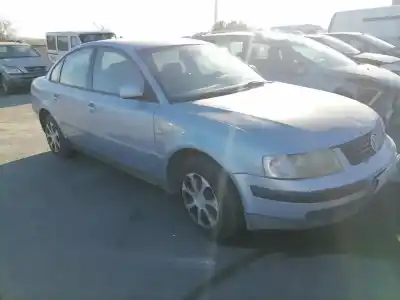 Hurda Aracı volkswagen passat b5 (3b2) 1.8 yılın 1997 güçlü adr