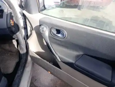 Hurda Aracı renault megane ii berlina 5p f9qb8 yılın 2003 güçlü f9qb8