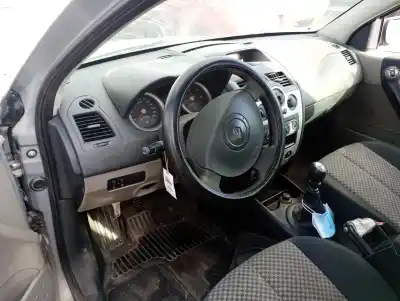Hurda Aracı renault megane ii berlina 5p f9qb8 yılın 2003 güçlü f9qb8
