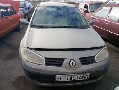 Veículo de Sucata RENAULT MEGANE II BERLINA 5P  do ano 2003 alimentado F9QB8