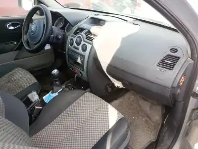 Hurda Aracı renault megane ii berlina 5p f9qb8 yılın 2003 güçlü f9qb8