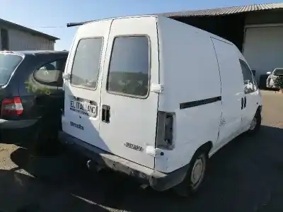 Véhicule à la ferraille citroen jumpy d-wjz de l'année 1999 alimenté d-wjz