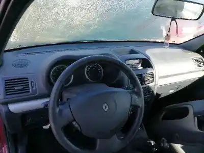 Здавання транспортного засобу renault clio ii fase ii (b/cb0) d4f року 2005 потужний d4f g7