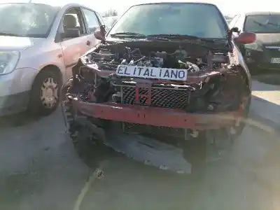 Здавання транспортного засобу renault clio ii fase ii (b/cb0) d4f року 2005 потужний d4f g7