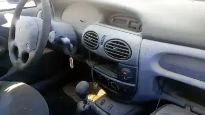 Scrapping Vehicle renault megane i cabriolet (ea0) k7m702 of the year 1997 powered k7m702