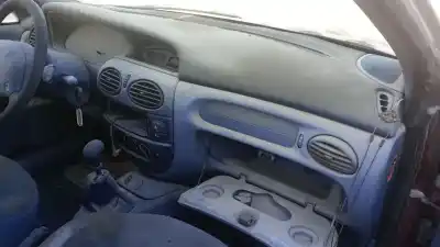 Scrapping Vehicle renault megane i cabriolet (ea0) k7m702 of the year 1997 powered k7m702