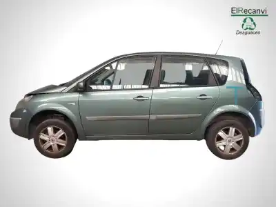 Sloopvoertuig renault scenic ii confort authentique 101 cv / 74 kw van het jaar 2005 aangedreven k9k