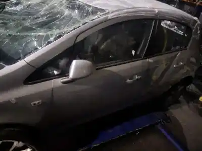 Здавання транспортного засобу OPEL CORSA D Selective року 2012 потужний A14XER