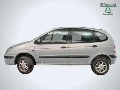 Scrapping Vehicle renault scenic (ja..) 1.9 dci authentique of the year 2001 powered f9q