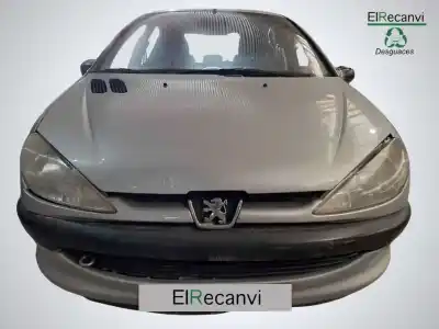 Veicolo di demolizione PEUGEOT                                            206 BERLINA                                                                                                                                                                                                                                                X-Line                                                                                                                                                                                                                                                     dell'anno 2003 alimentato 8HX