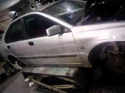 Veículo de Sucata VOLVO S40 BERLINA 1.6 CAT do ano 2002 alimentado B4164S2