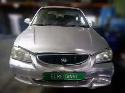 Veicolo di demolizione hyundai accent (lc) gl 4p dell'anno 2002 alimentato g4ea