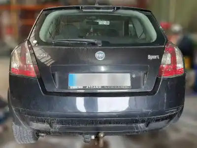 Verschrottungsfahrzeug FIAT STILO (192) 1.9 JTD CAT des Jahres 2005 angetrieben 192A1000