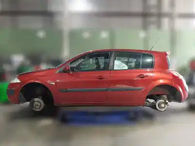 Veículo de Sucata RENAULT MEGANE II BERLINA 5P Confort Authentique do ano 2003 alimentado F9Q