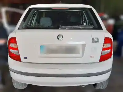 Veicolo di demolizione skoda fabia (6y2/6y3) attractive dell'anno 2000 alimentato azf