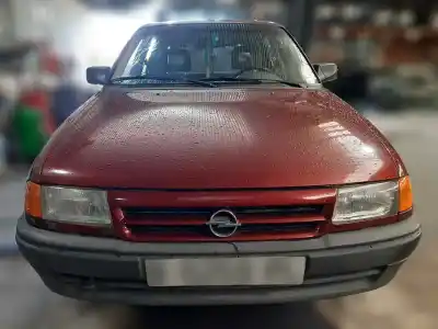Véhicule à la ferraille OPEL ASTRA F BERLINA Básico de l'année 1995 alimenté C16SE