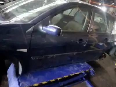 Veículo de Sucata renault megane ii berlina 5p confort expression do ano 2002 alimentado k4mt7