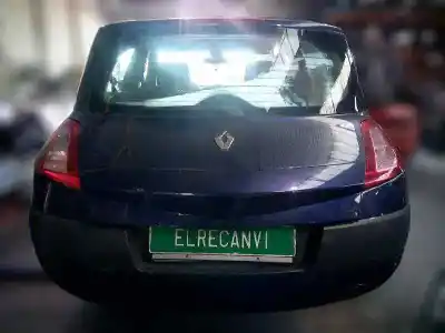 Veículo de Sucata renault megane ii berlina 5p confort expression do ano 2002 alimentado k4mt7