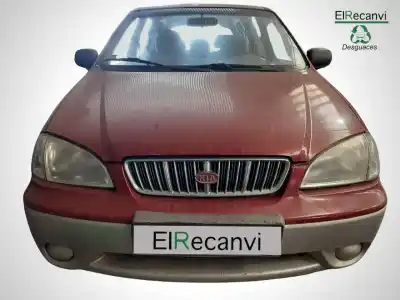 Veículo de Sucata kia carens 1.8 monovolumen do ano 2001 alimentado t8