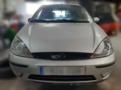 Véhicule à la ferraille FORD FOCUS BERLINA (CAK) Ghia de l'année 2003 alimenté F9DA
