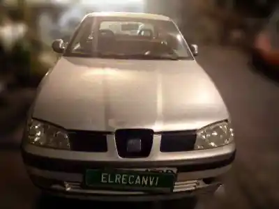 Veículo de Sucata seat ibiza (6k1) signo do ano 2000 alimentado asv