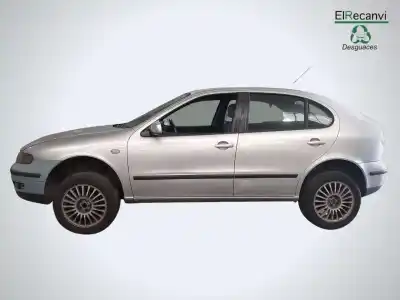 Здавання транспортного засобу seat leon (1m1) 1.6 року 2000 потужний akl