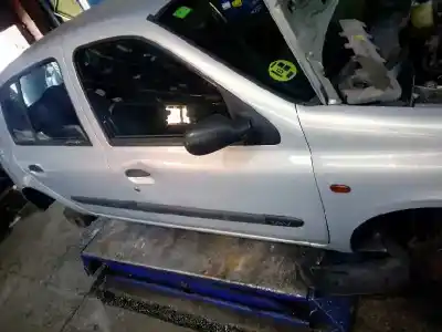 Scrapping Vehicle renault clio ii fase ii (b/cb0) base authentique 75 cv / 55 kw of the year 2002 powered d4f