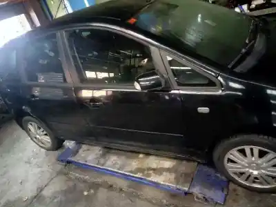 Здавання транспортного засобу ford focus c-max (cap) ghia (d) року 2004 потужний g6da