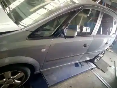 Sloopvoertuig OPEL MERIVA Blue Line van het jaar 2004 aangedreven Z17DTH