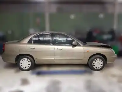 Veículo de Sucata daewoo nubira berlina classic se do ano 2000 alimentado a16dms