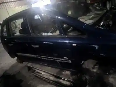 Veículo de Sucata opel zafira b family do ano 2001 alimentado 