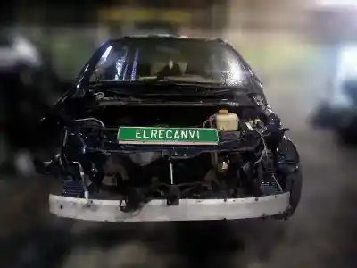 Veículo de Sucata opel zafira b family do ano 2001 alimentado 