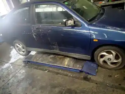 Veicolo di demolizione seat cordoba berlina (6k2) sxe dell'anno 2001 alimentato ahu