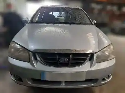 Veículo de Sucata kia cerato 2.0 ex crdi familiar do ano 2006 alimentado d4ea