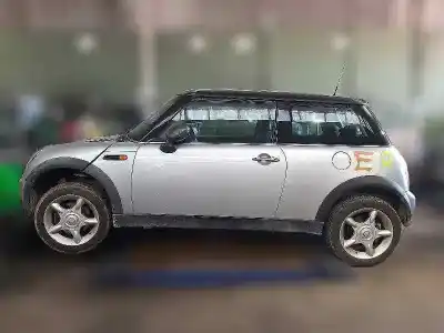 Здавання транспортного засобу mini mini (r50, r53) cooper року 2002 потужний w10b16a