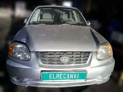 Veículo de Sucata hyundai accent (lc) l crdi do ano 2003 alimentado d3ea