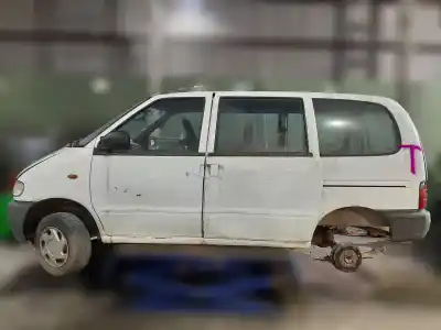 Veículo de Sucata nissan serena (c23m) 2.3 slx diesel do ano 2002 alimentado ld23