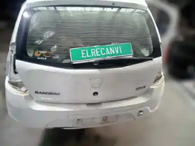 Veículo de Sucata dacia sandero laureate do ano 2001 alimentado k9k