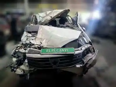 Veículo de Sucata dacia sandero laureate do ano 2001 alimentado k9k