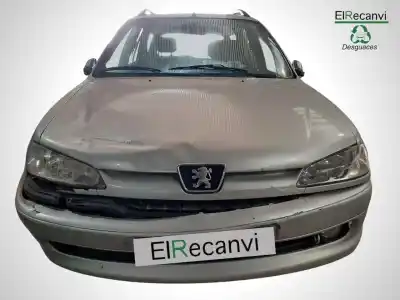 Veículo de Sucata peugeot 306 break xt do ano 2002 alimentado nft