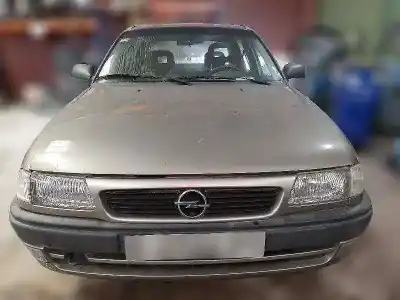 Véhicule à la ferraille OPEL ASTRA F BERLINA Básico de l'année 1995 alimenté X16XEL