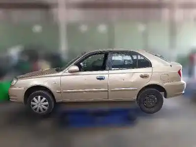 Sloopvoertuig hyundai accent (lc) gls van het jaar 2005 aangedreven g4edg